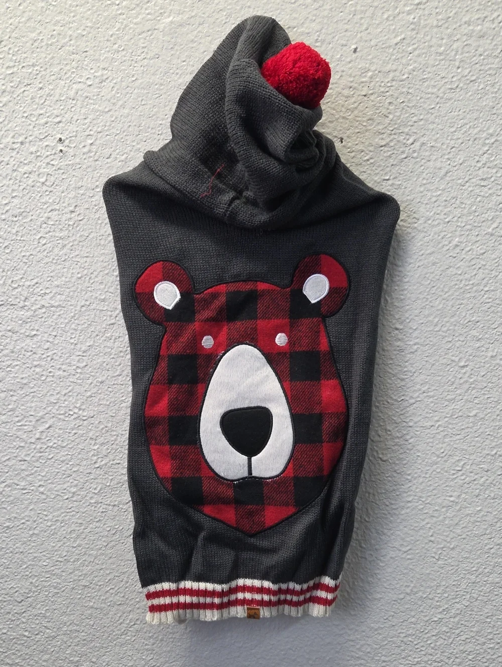 Hotel Doggy Buffalo Plaid Knit Hoodie With Pompom Sz L